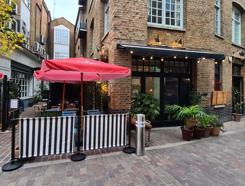 Bottega Prelibato, italian kitchen at 43-45 Rivington Street in Hackney, London