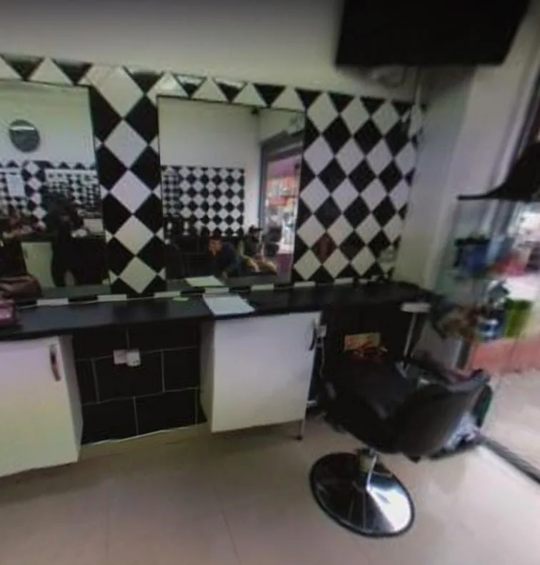 E5 Hair & Beauty, beauty salon at 128 Upper Clapton Road in Hackney, London