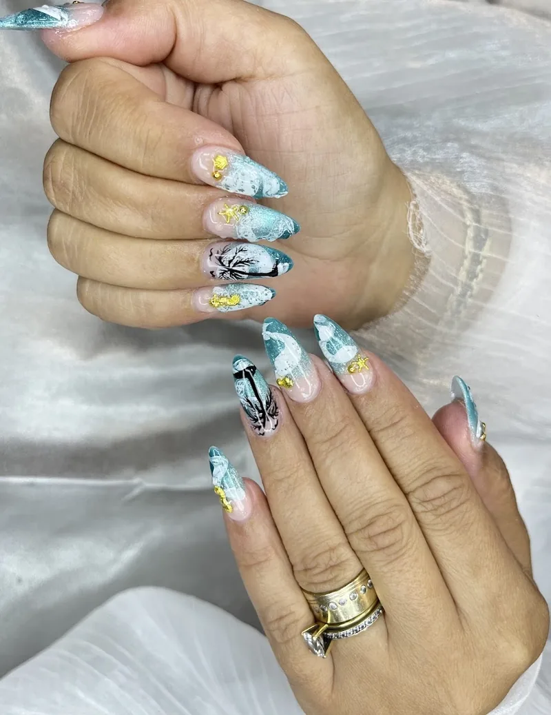 Luxe Nails 537, beauty salon at 537 Roman Road in Tower Hamlets, London