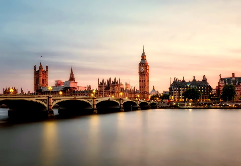 New Dawn Hotel, hotel at 95 Inverness Terrace in Westminster, London